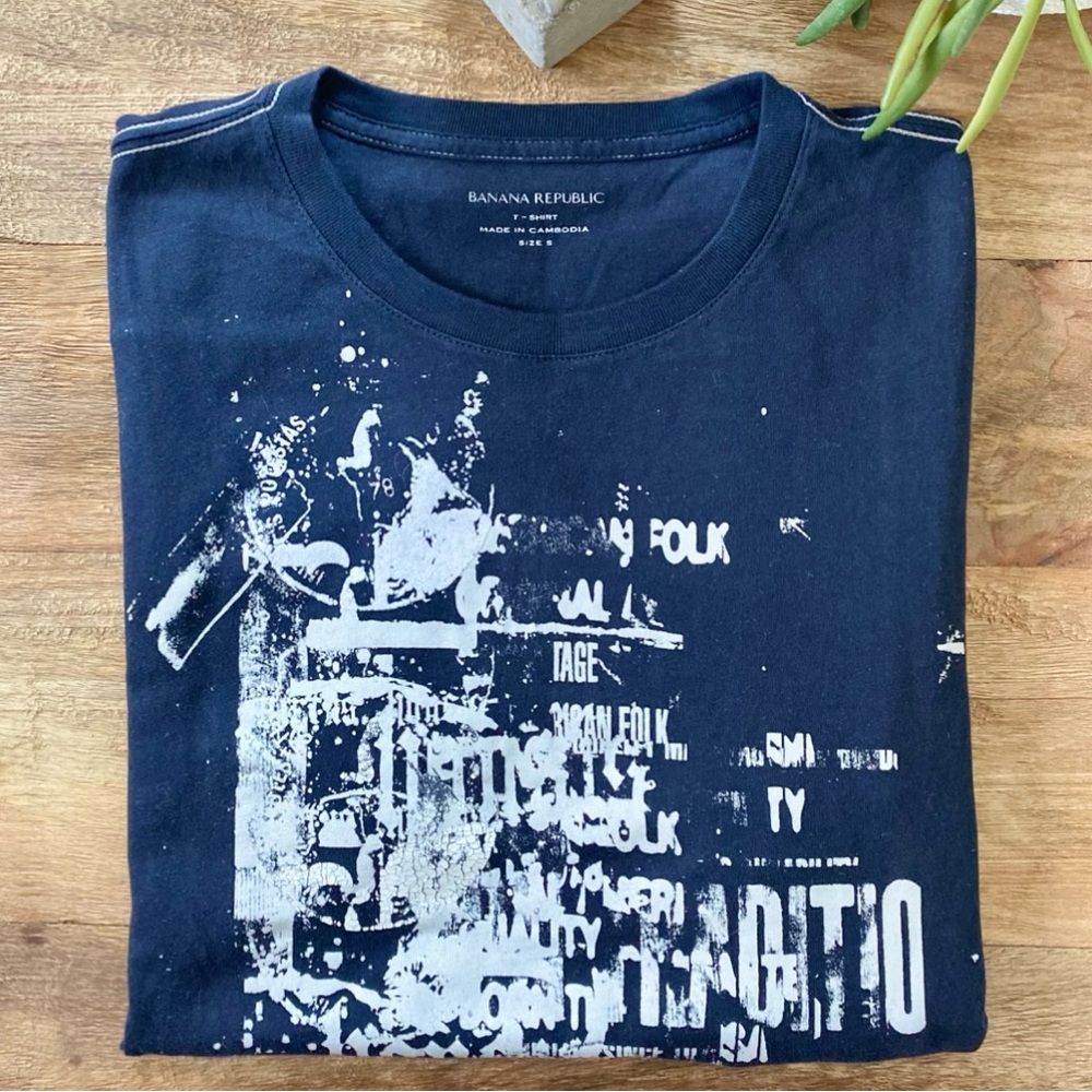 BANANA REPUBLIC Graphic Print Long Sleeve T-Shirt